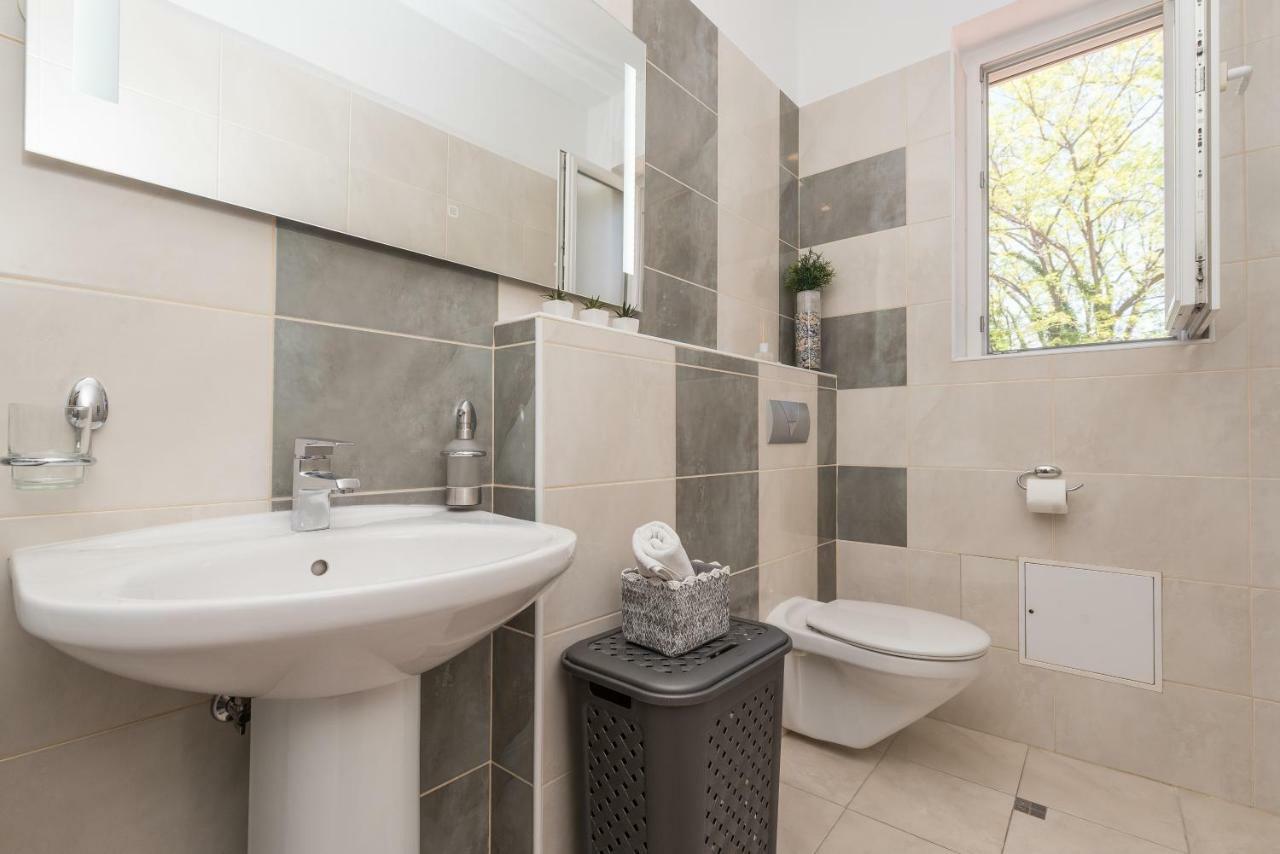 Portos Apartment Задар Экстерьер фото